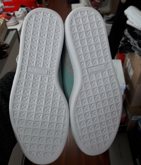 Puma - Picture 2 of 6